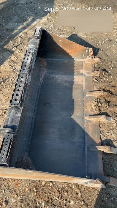 2025 EQUIPMENTSHARE 1006186 - 66" Tooth Bucket, CTL