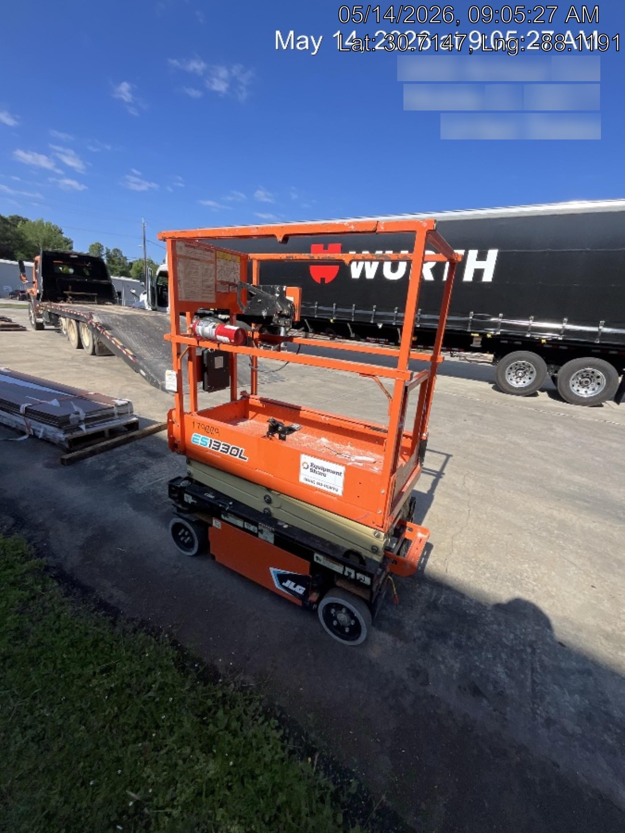 2021 JLG ES1330L