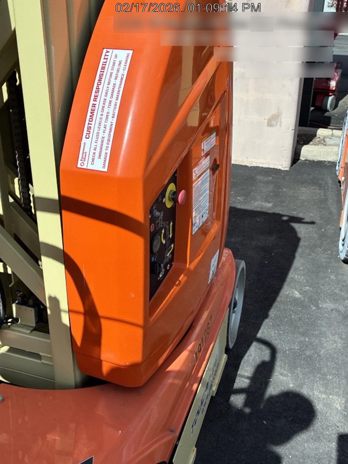 2021 JLG 26E