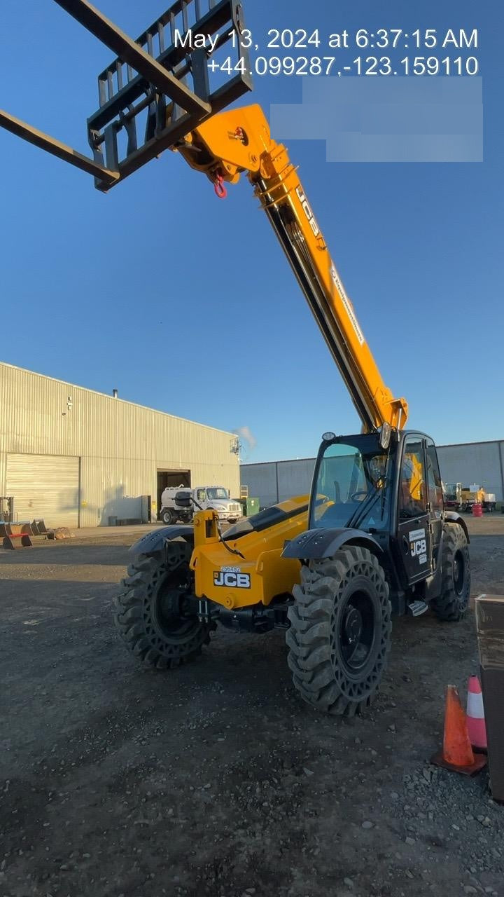 2022 JCB 509-42