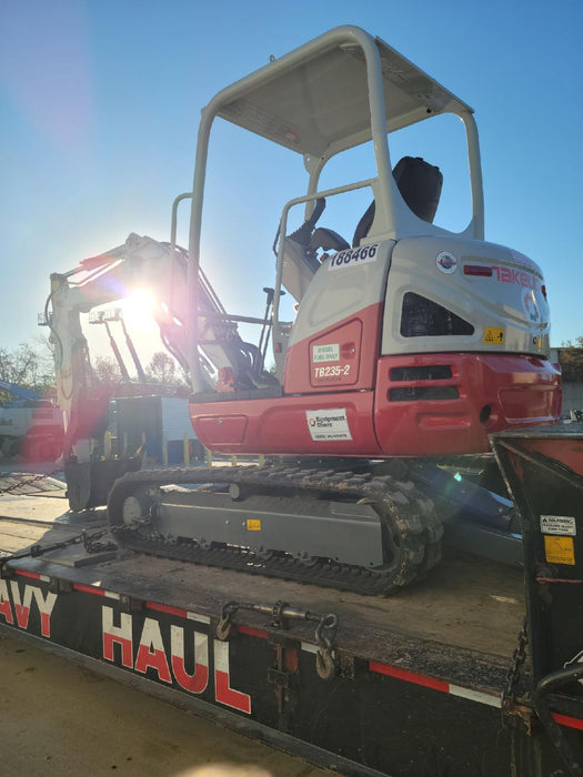 2021 TAKEUCHI TB235-2R
