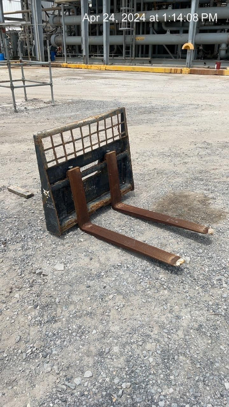 2019 WOODS 48" Pallet Forks - Woods