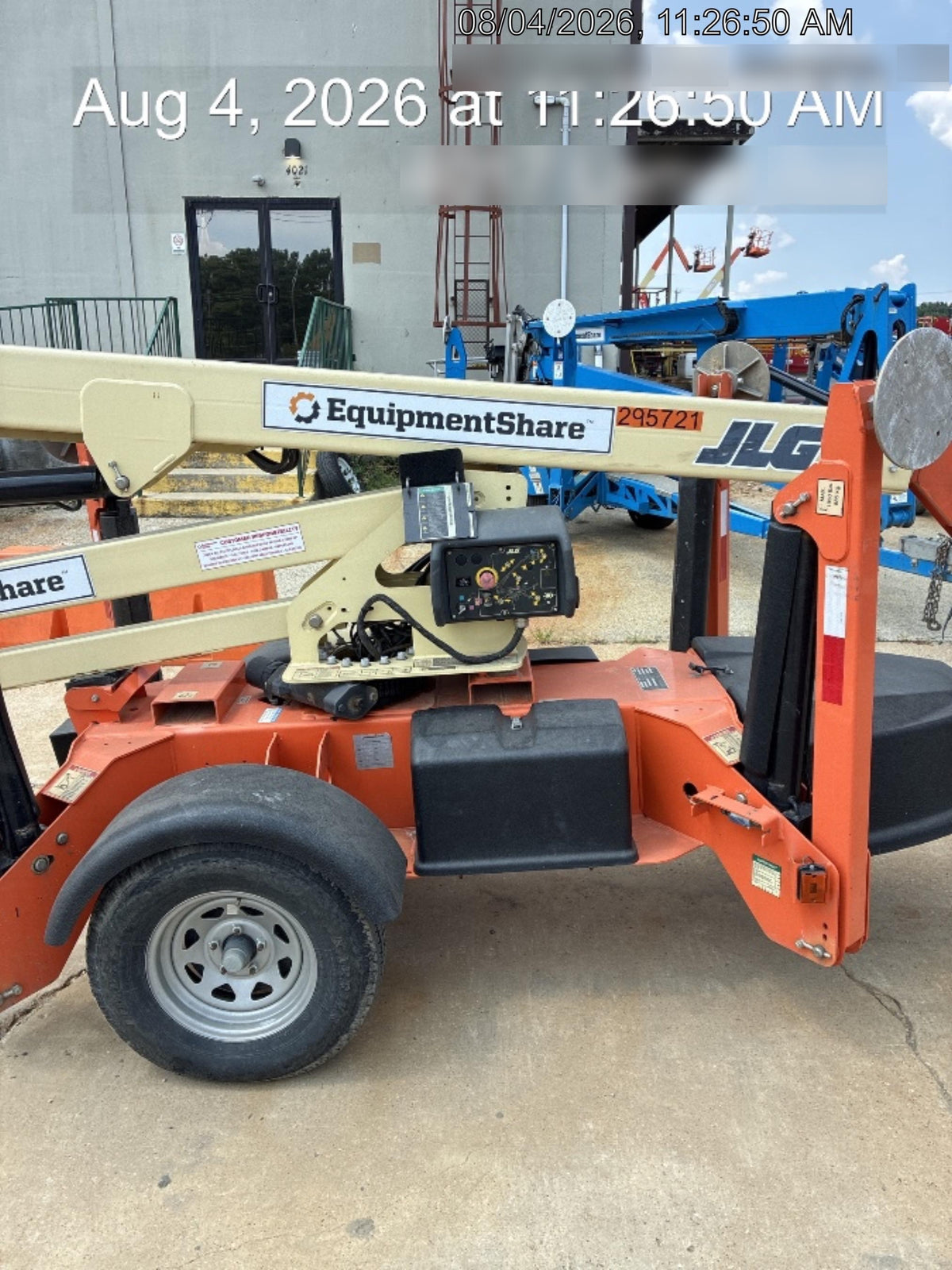 2023 JLG T350