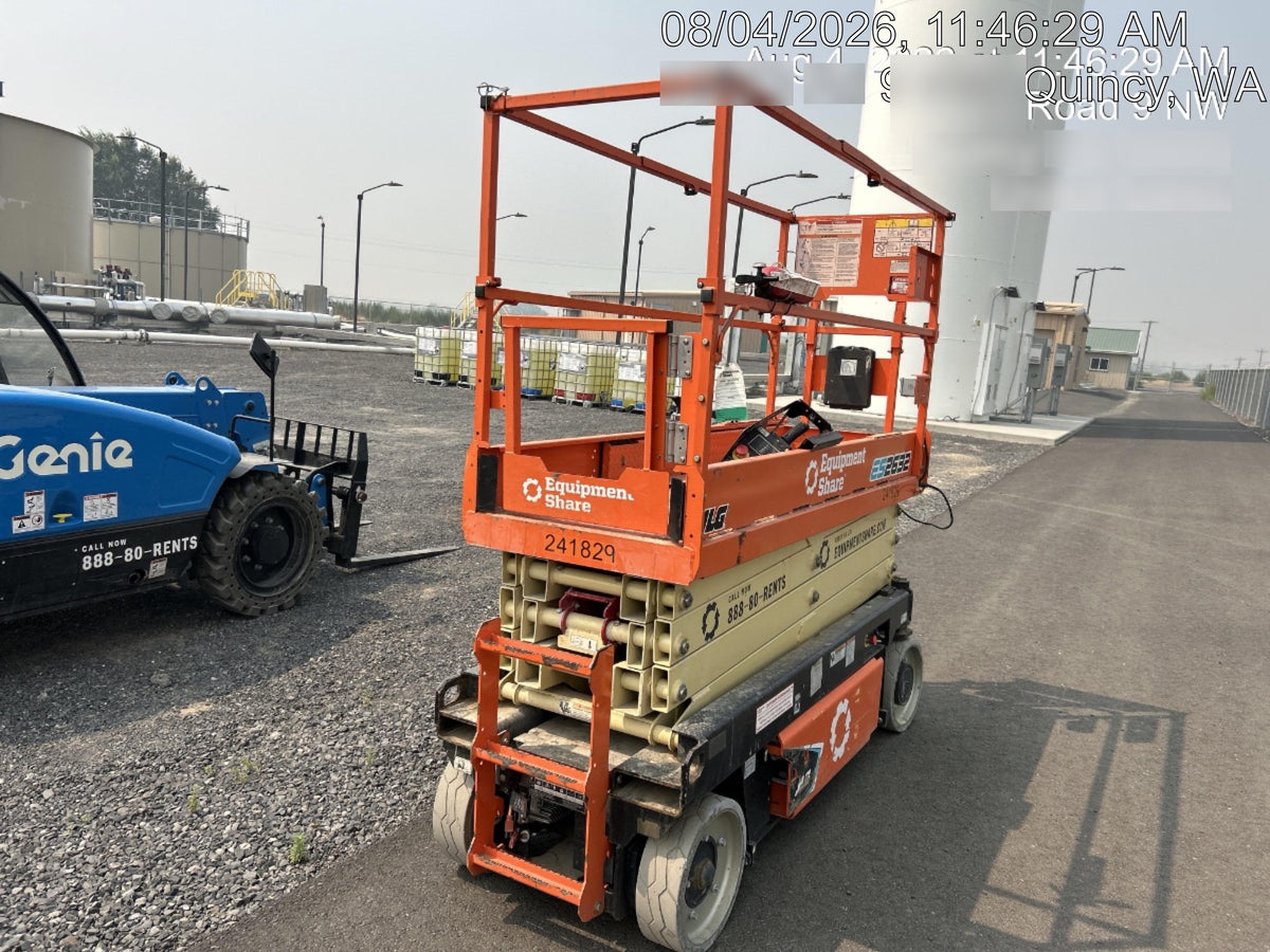 2022 JLG ES2632