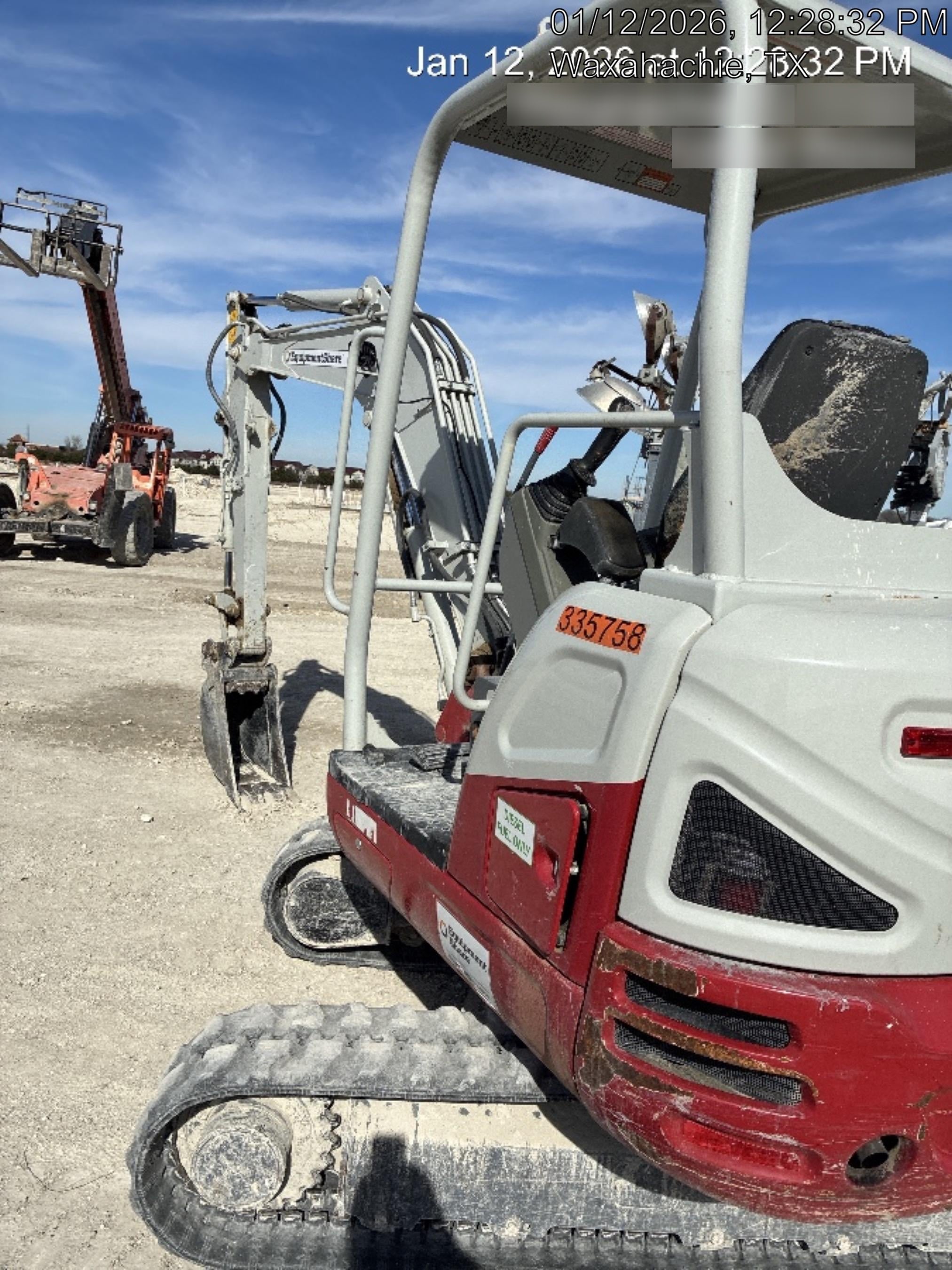 2023 TAKEUCHI TB235-2R