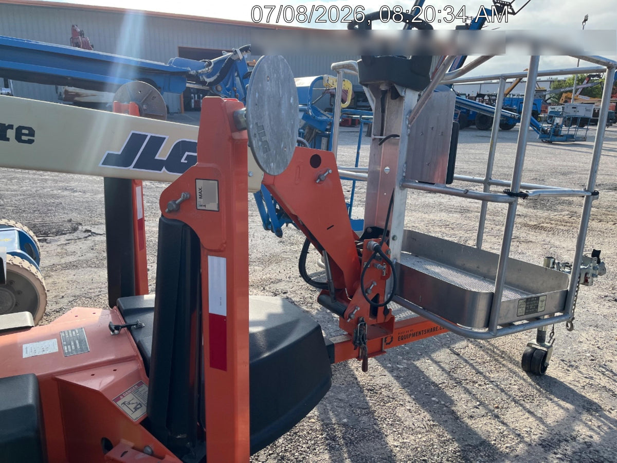 2022 JLG T350