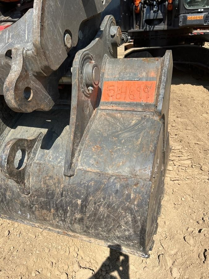 2025 HITACHI 54" Bucket - Hitachi