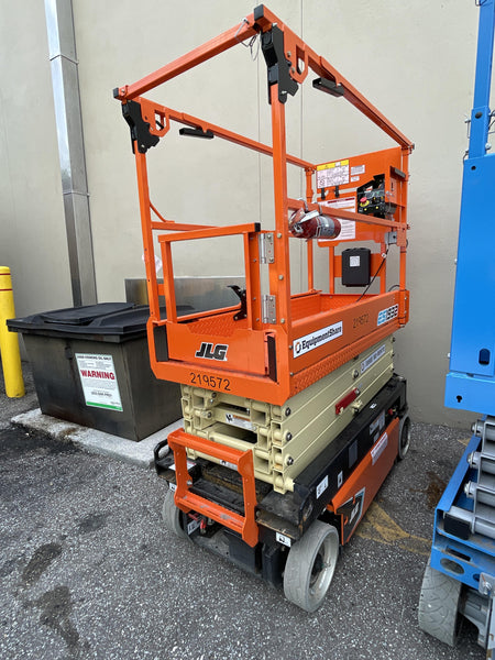 2022 JLG ES1932