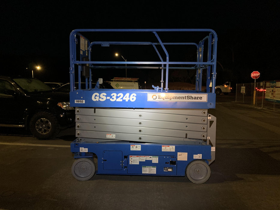 2020 Genie GS-3246 Standard, Folding full height swing gate, 800W Inverter