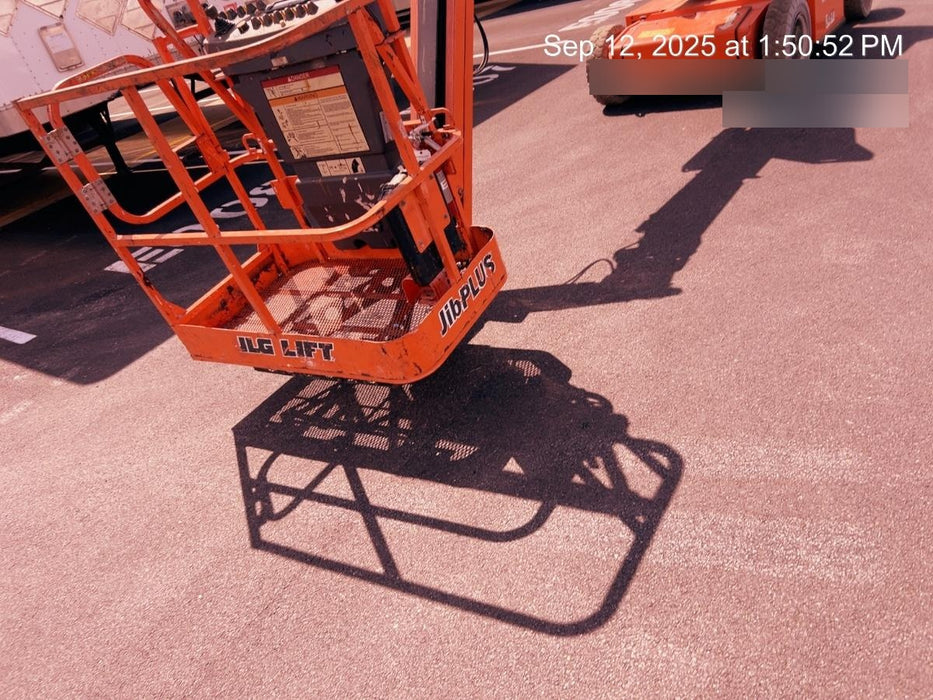 2019 JLG E400AJPN