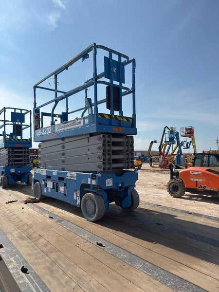 2023 GENIE GS-3232