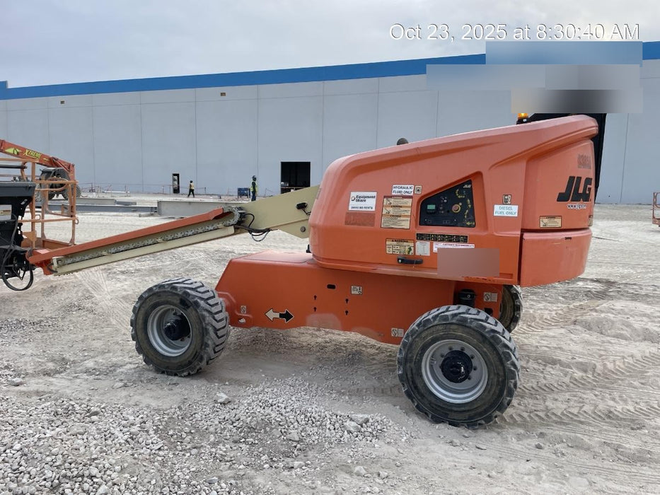 2019 JLG 400S
