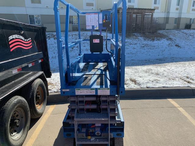 2019 Genie GS-1930 Fixed rails with chain Entry