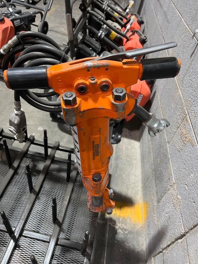 2024 MICHIGAN PNEUMATIC ES-TPB90-118-TRACKER