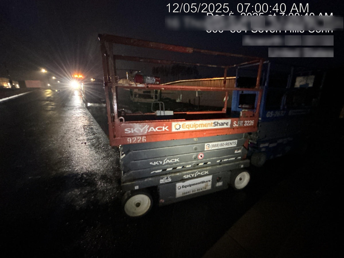 2018 Skyjack SJIII-3226 Skyjack SJIII3226 Scissor Lift w/Trojan Batteries