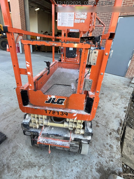 2021 JLG ES1330L