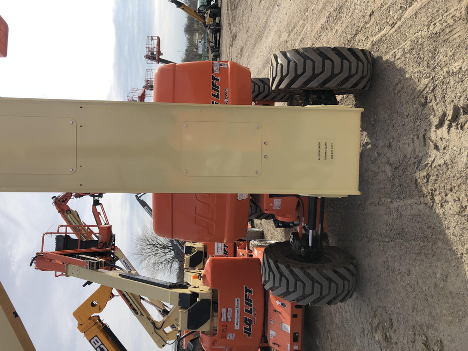 2019 JLG 800AJ