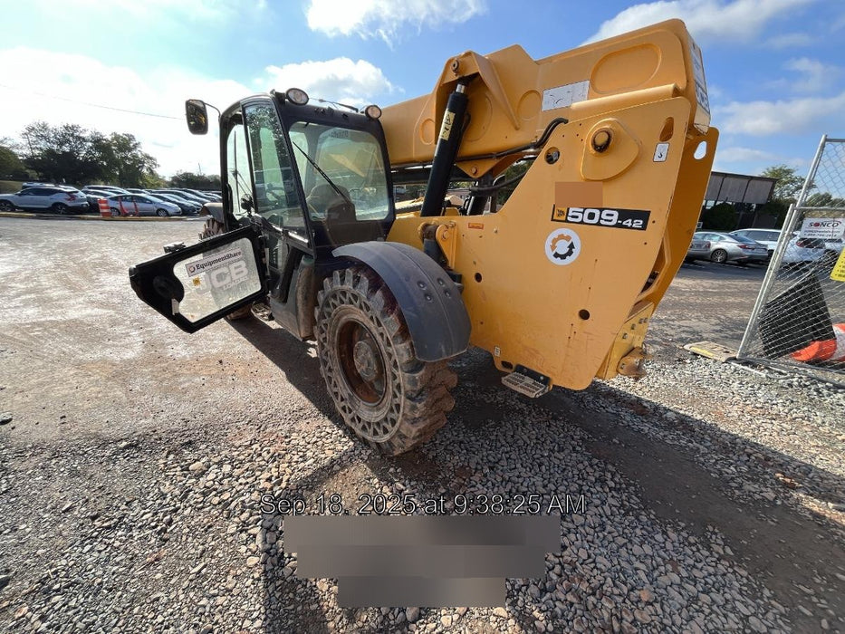2020 JCB 509-42 Cab/Heat/Air, Solid Tires, Work Lights, Beacon, Aux Hydraulics, Back up Alarm, Lifting Eye, ES Decals