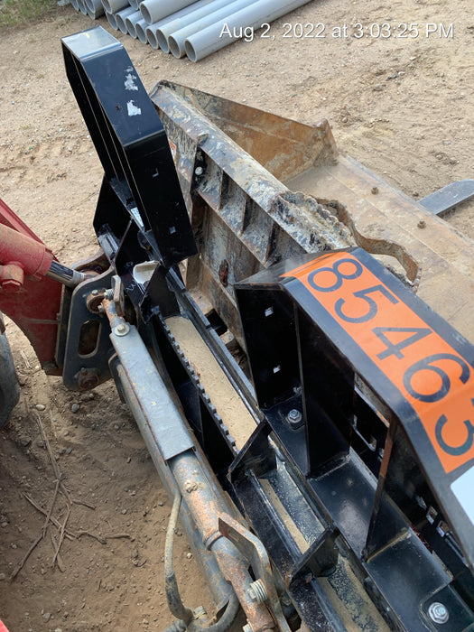 2021 TAKEUCHI 48" Pallet Forks - Takeuchi