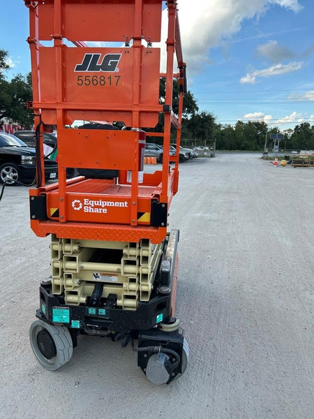 2025 JLG ES1932