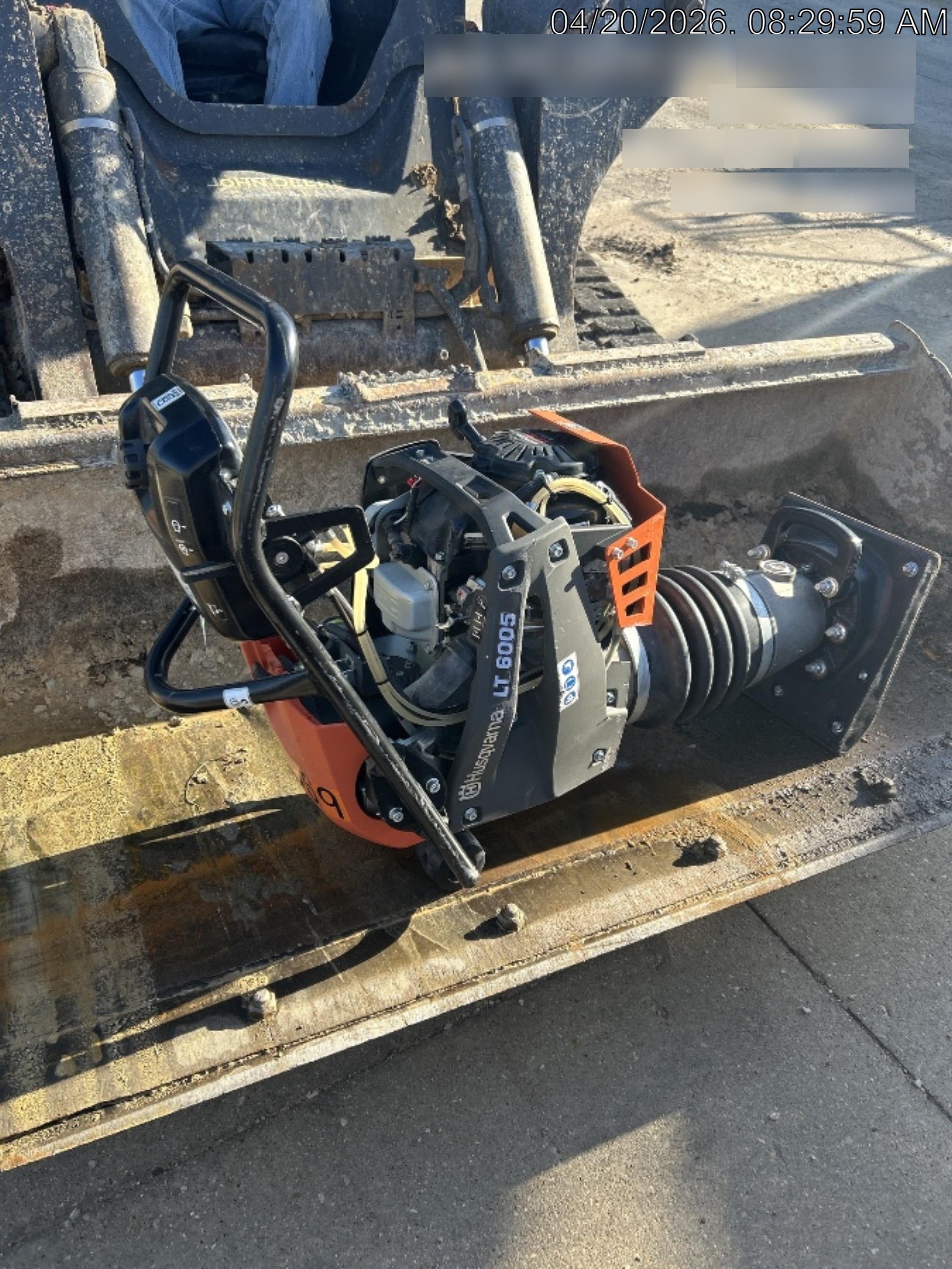 2025 HUSQVARNA LT6005