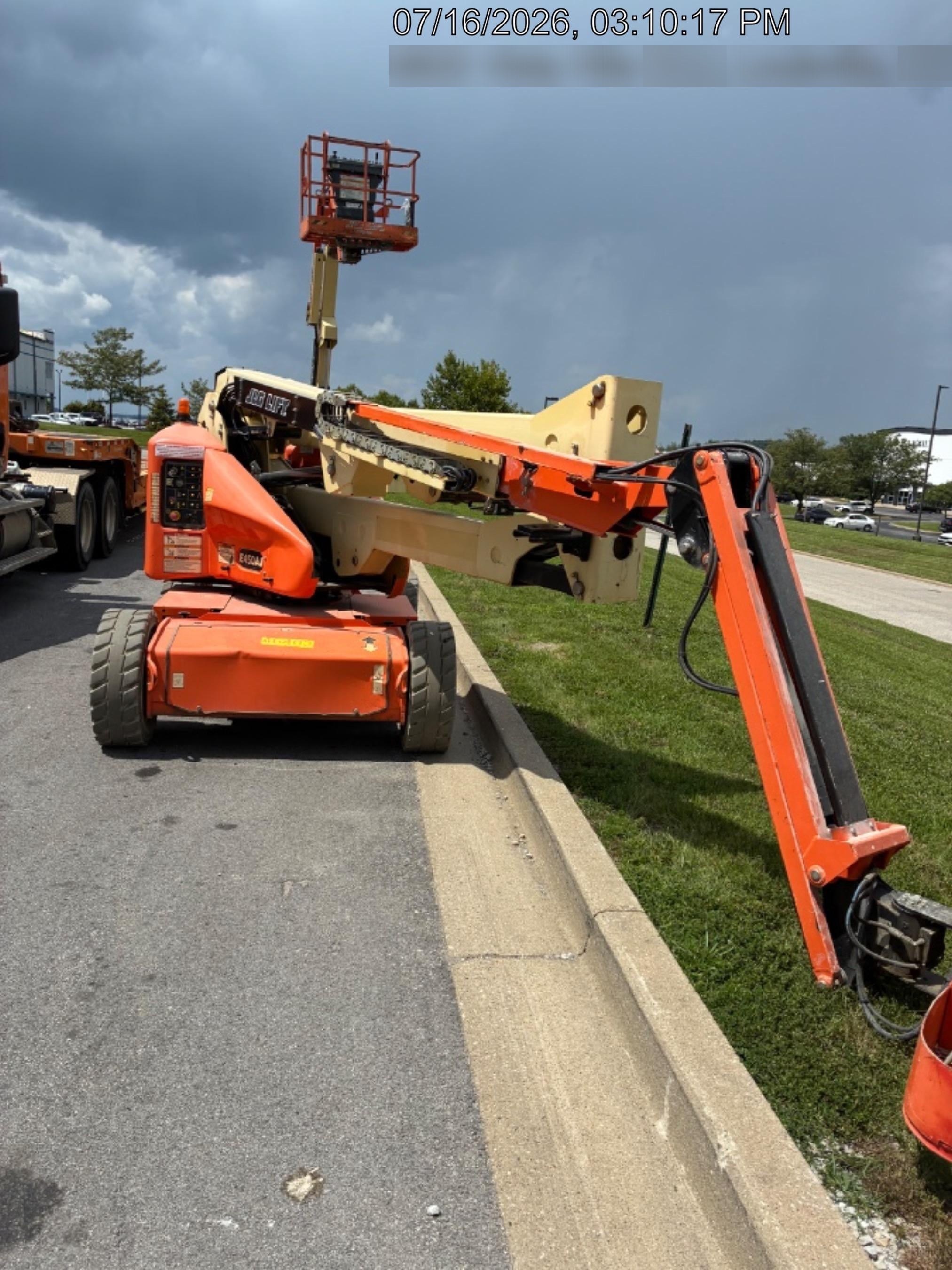 2019 JLG E450AJ