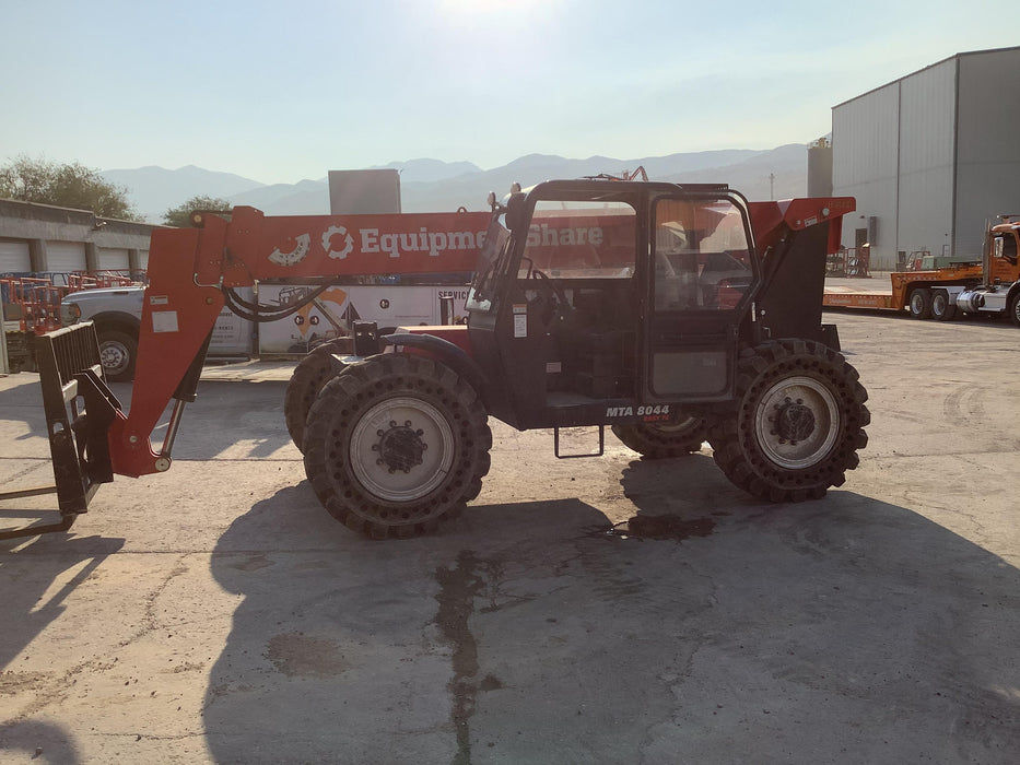 2020 MANITOU MTA8044