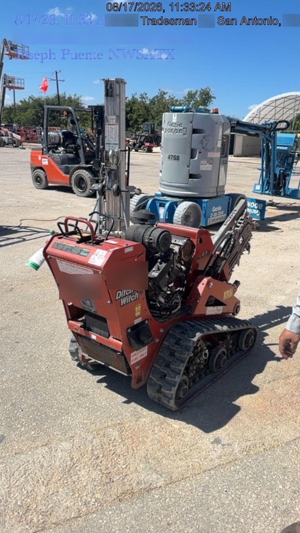 2018 DITCH WITCH C24XA