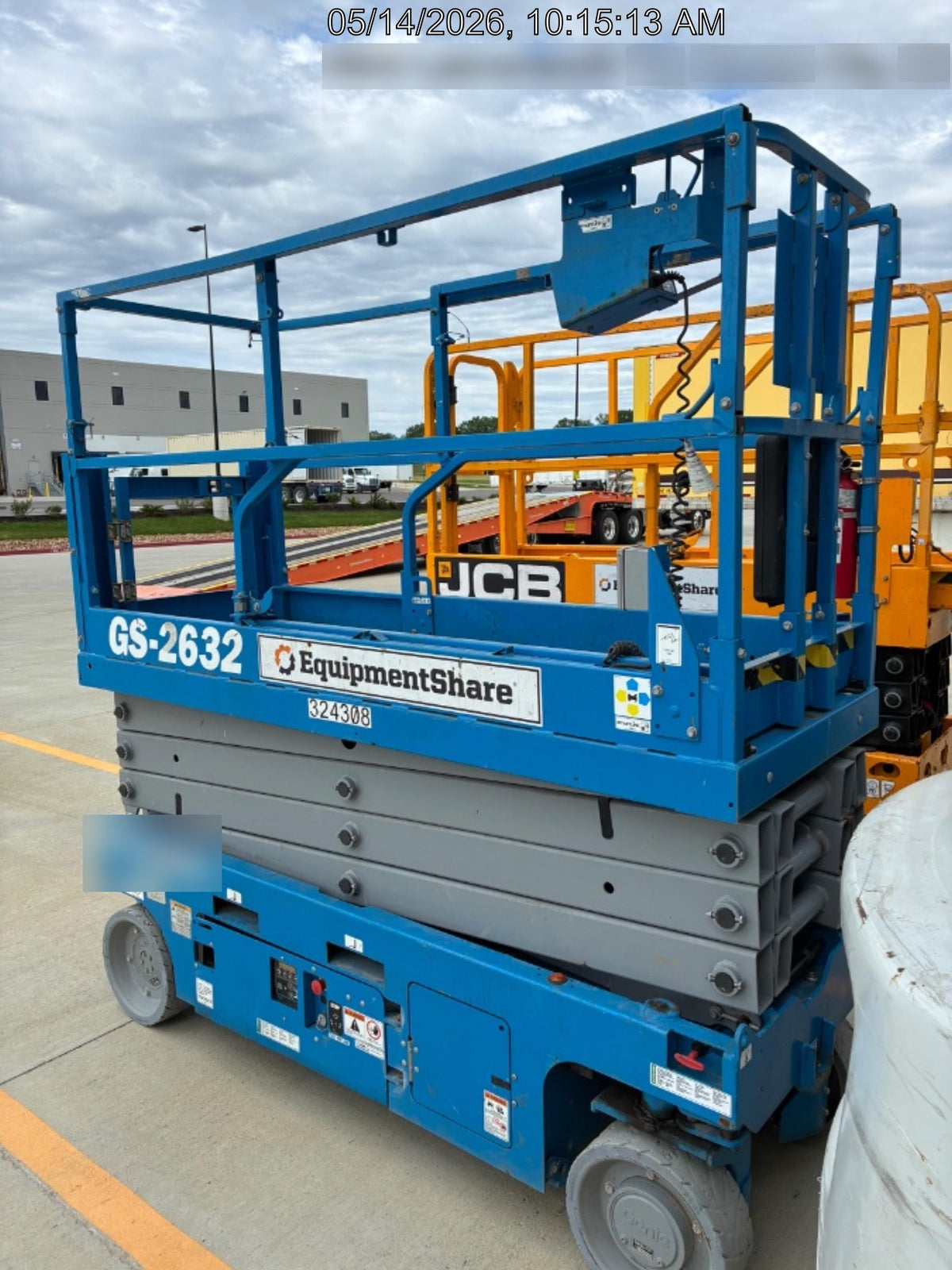 2023 GENIE GS-2632