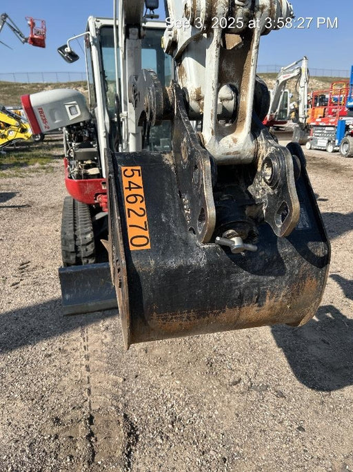 2025 TAKEUCHI 24" Bucket Takeuchi