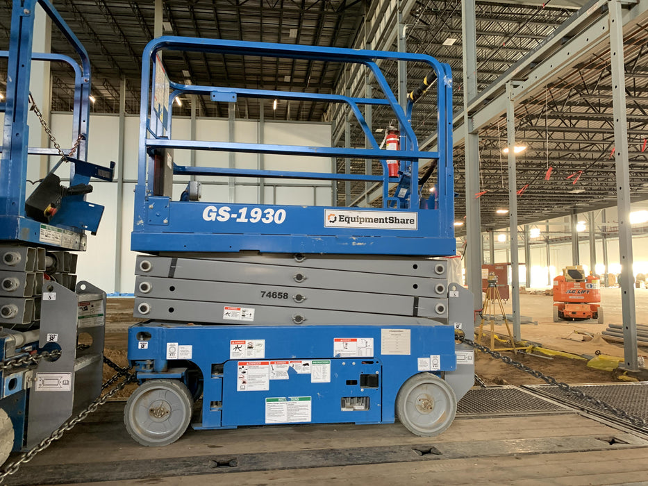 2020 Genie GS-1930 Fixed rails with chain entry gate - Pre A92.20