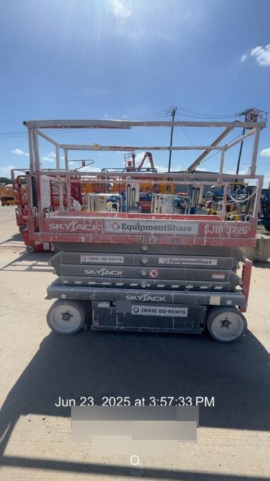 2016 Skyjack SJIII-3226 Standard Options