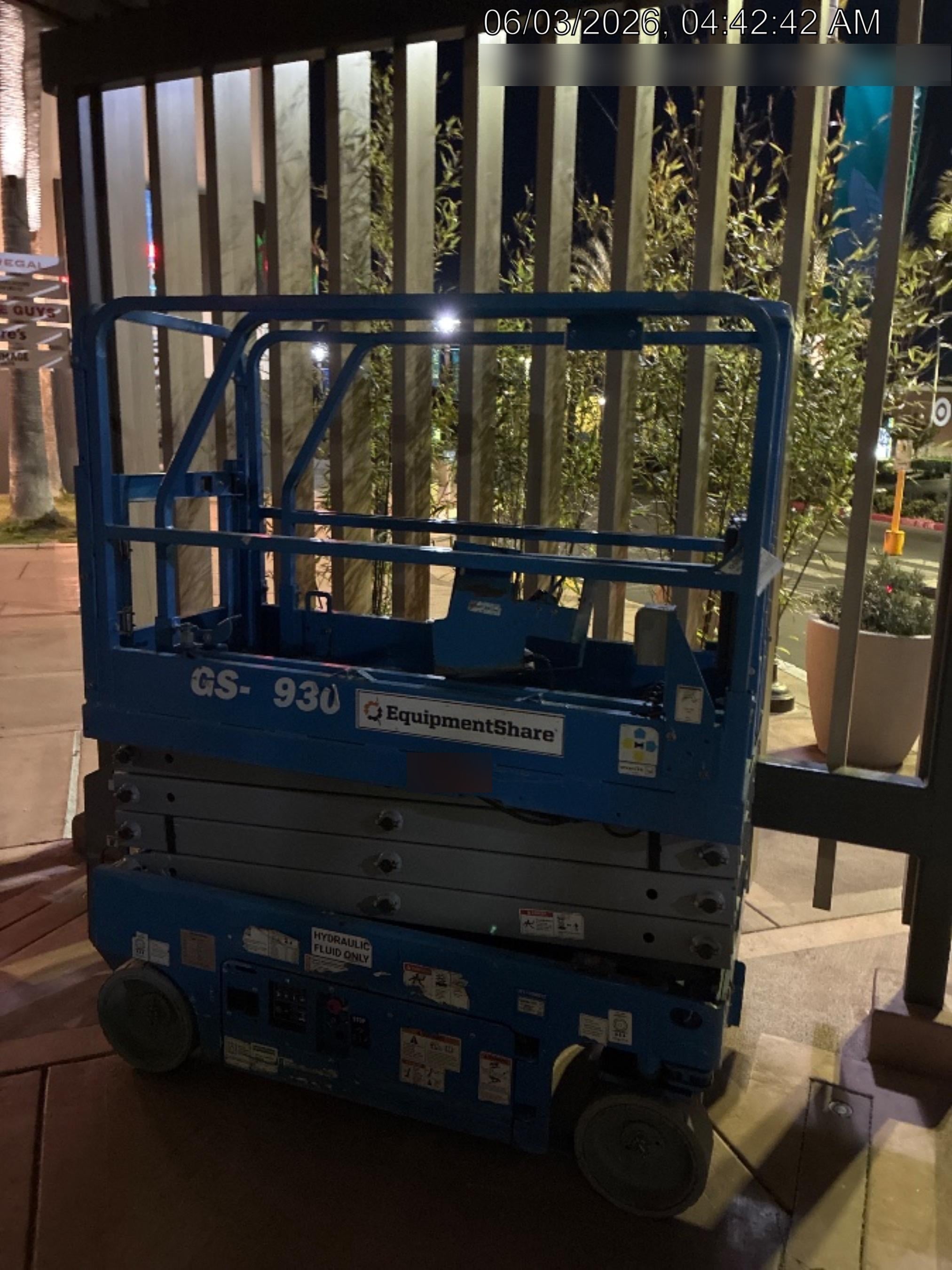 2019 Genie GS-1930 Half Height Swing Gate, 800W Inverter