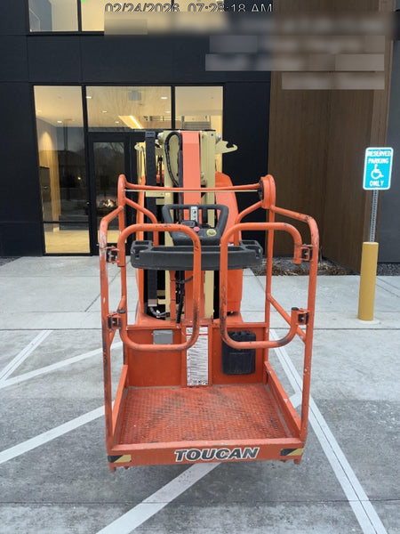 2022 JLG 26E