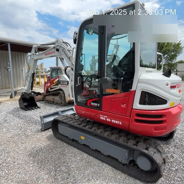 2025 TAKEUCHI TB250-2CR
