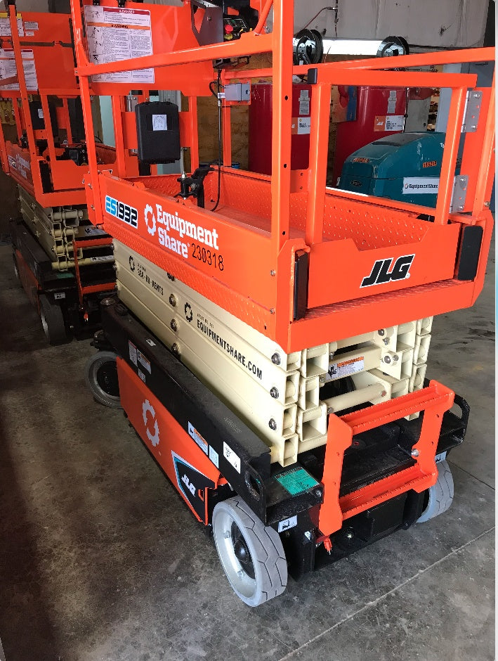 2022 JLG ES1932