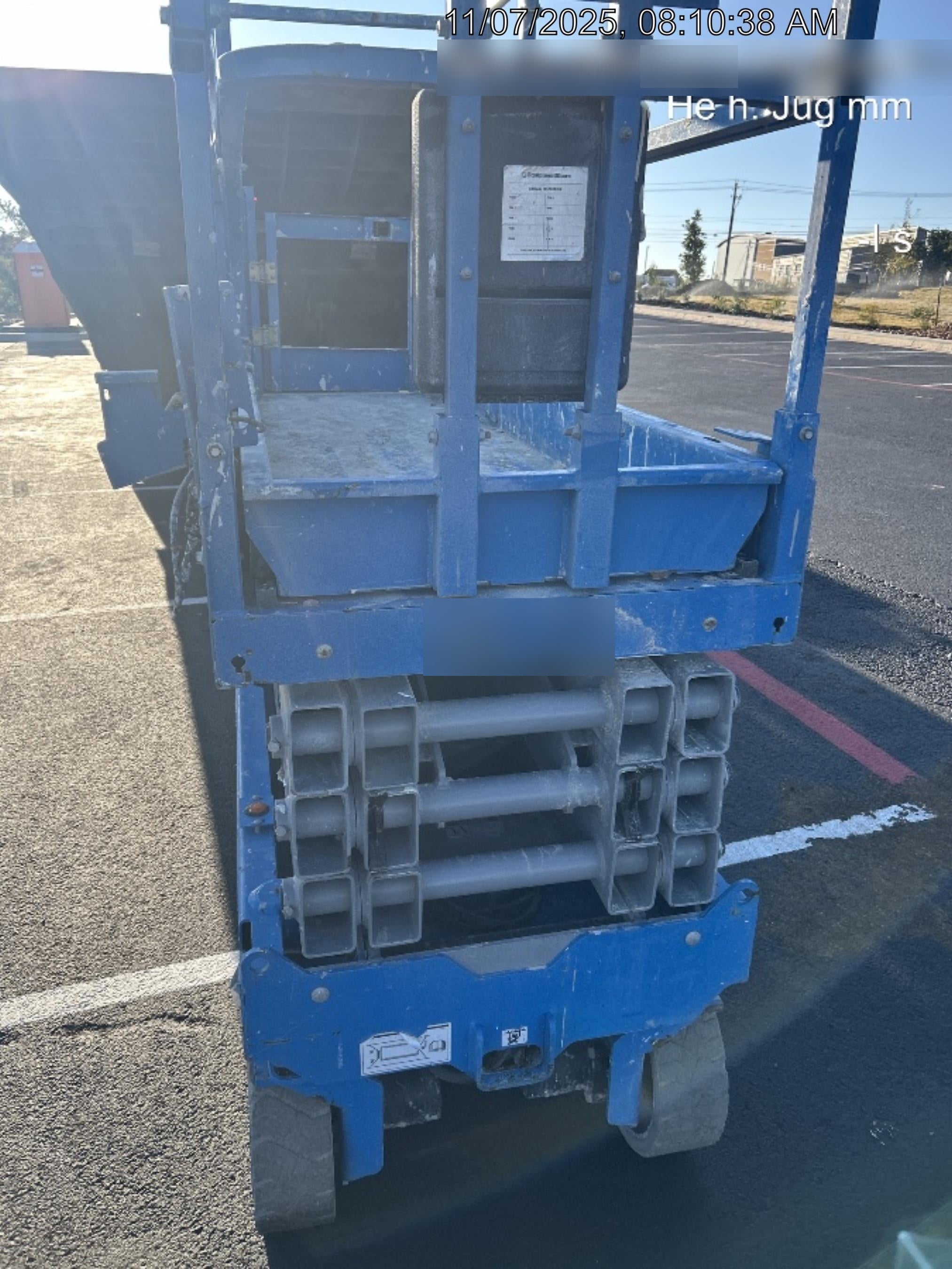 2019 Genie GS-2632 Folding rails with half height swing gate