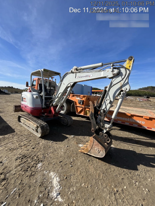 2021 TAKEUCHI TB235-2R