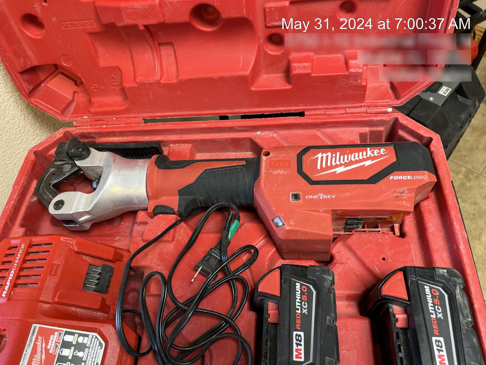 2021 MILWAUKEE 2877-22