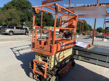 2022 JLG ES1932