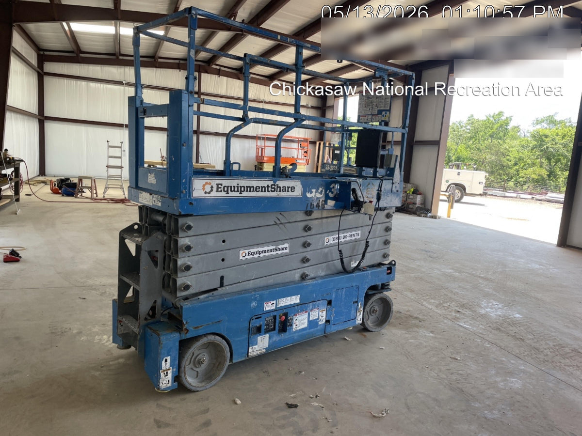 2017 Genie GS-3232 Genie GS3232 Lift w/Folding Rails and Swing Gate