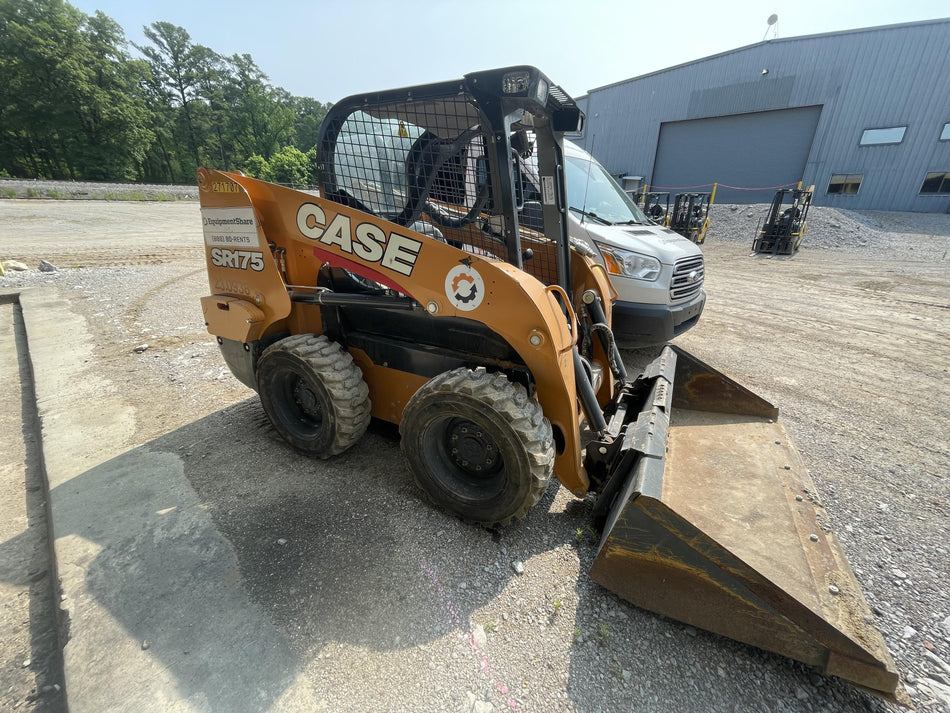 2019 CASE SR175