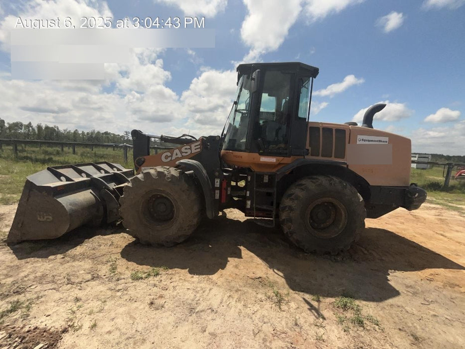 2018 Case 621G CLOSED CAB, 1 FUNCTION, JRB 416 STYLE HYD COUPLER