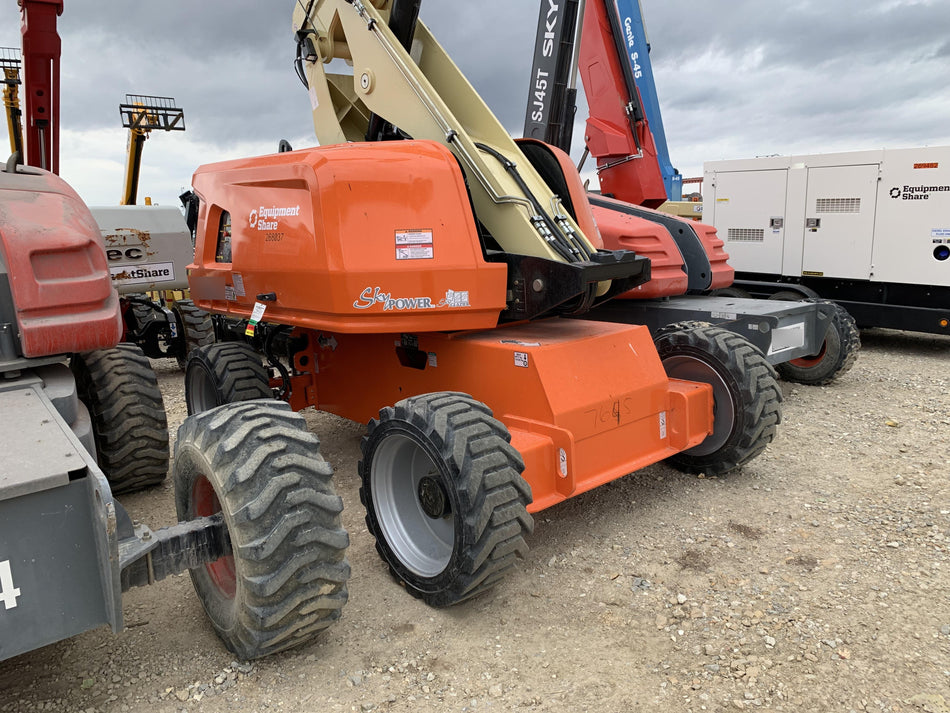 2022 JLG 660SJ