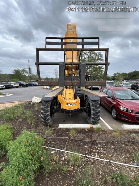 2019 JCB 509-42 74 HP w/Open ROPS, Beacon, Aux Hydraulics, LED Work lights, Solid Tires w/66" Carriage/60" Forks