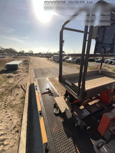 2023 JLG 1030P