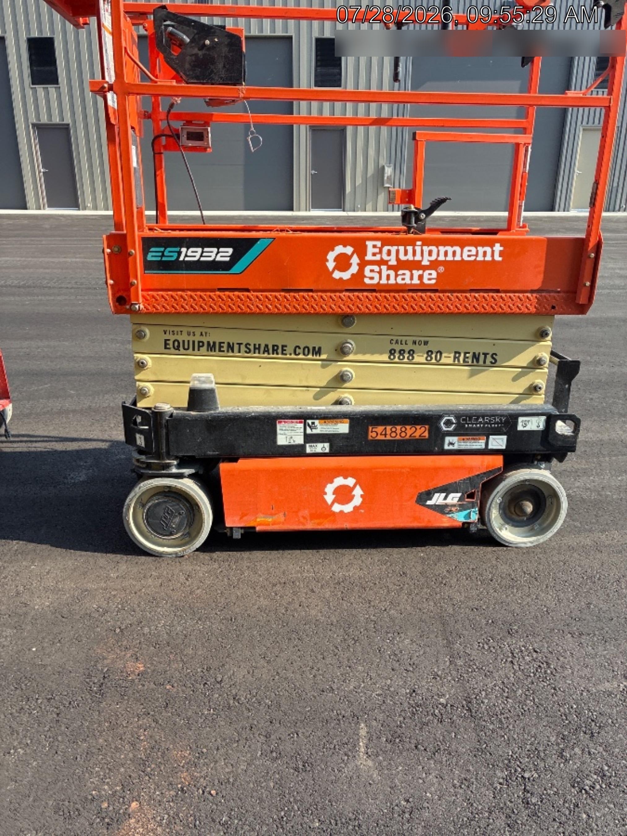 2025 JLG ES1932