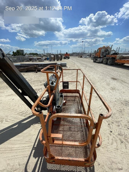 2023 JLG 860SJ