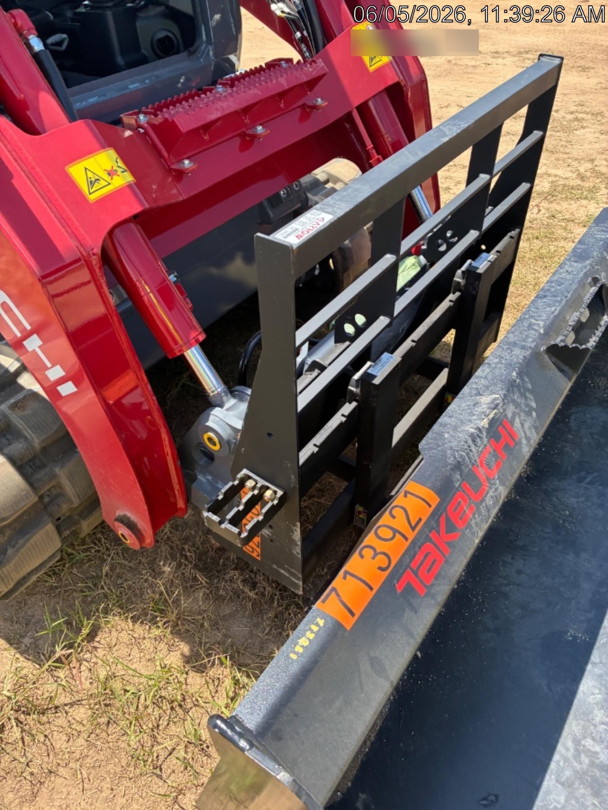 2026 ARROW MATERIAL HANDLING 72" Pallet Forks - Arrow