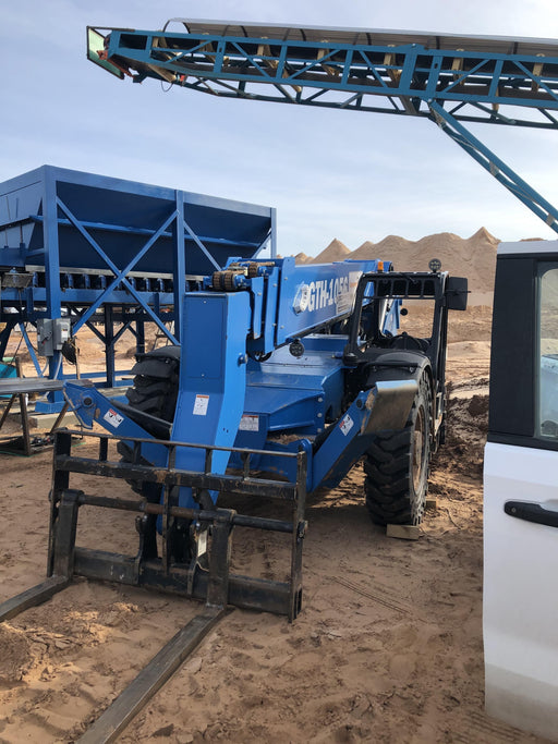 2019 Genie GTH-1056 Canopy, Solid RT Tires, LED Work Lights, Beacon 60" QA Carriage, 60" Forks